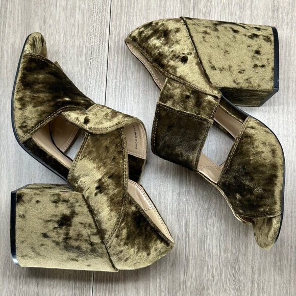 CAbi Sandals Womens 7 Interlock Block Heel Crushed Velvet Open Toe Moss Green - Picture 9 of 13